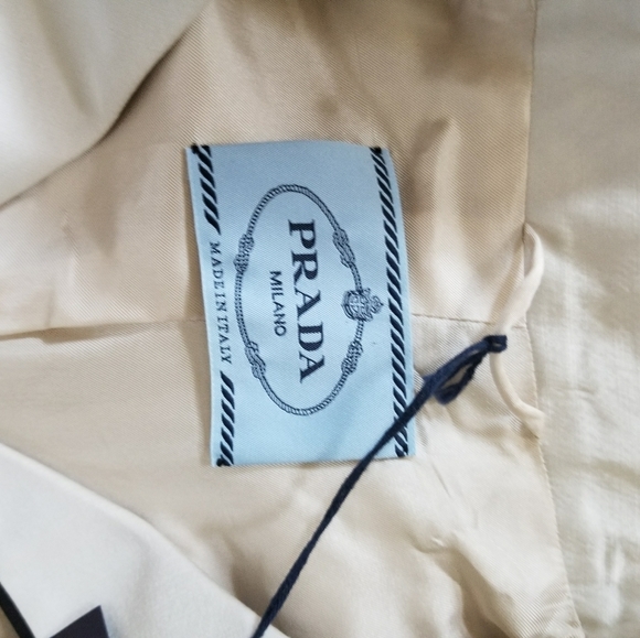 GORGEOUS AUTHENTIC PRADA BLAZER SIZE44 - Picture 2 of 3